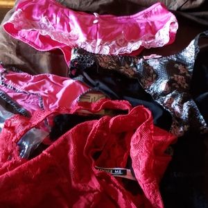 Five assorted thong size M. Adorable Me and Ross